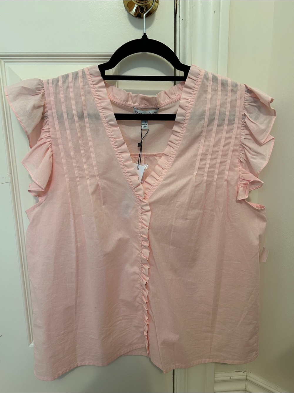 Ruffle Pintuck V-Neck Sleeveless Blouse in Light Pink